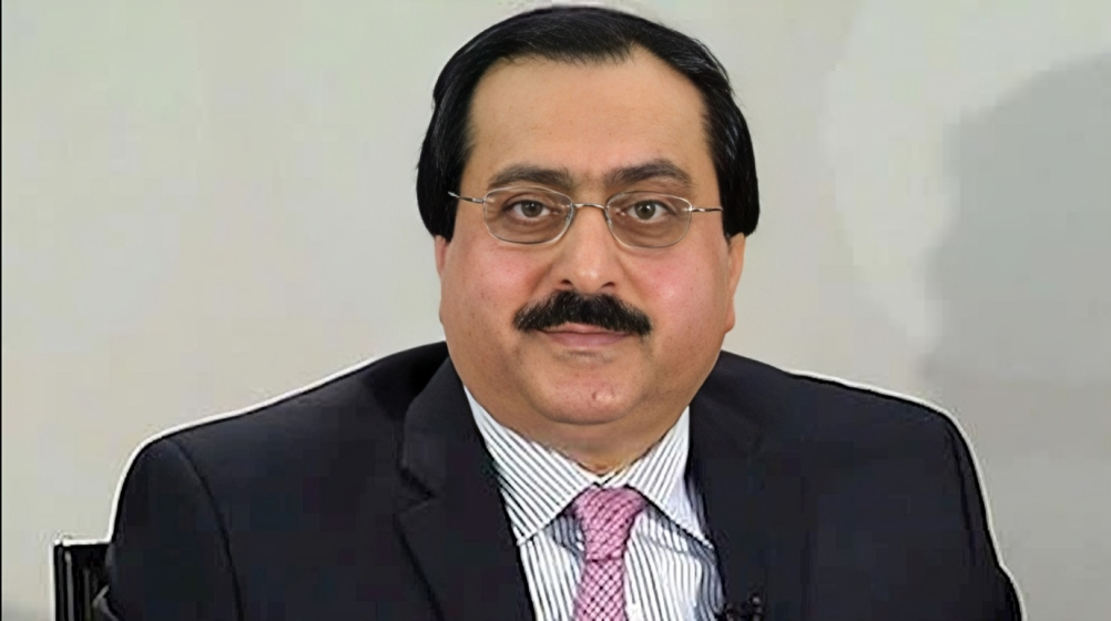 طالب وز يجعفر زاده لـ فوكس ن ر ي يصانعة التغ  يإرادة الشعب ه  يكان أو خامنئ ( اهتفون الموت للظالم، شاه ي رانيإ في إطاللة إعالمية عرب برنامج اليف ناوعلى شاشة شبكة فوكس نيوز األمريكية، وجهعليرضاجعفرزاده، نائب مدير المكتب التمثيلي للمجلس الوطين للمقاومة اإليرانية في واشنطن،