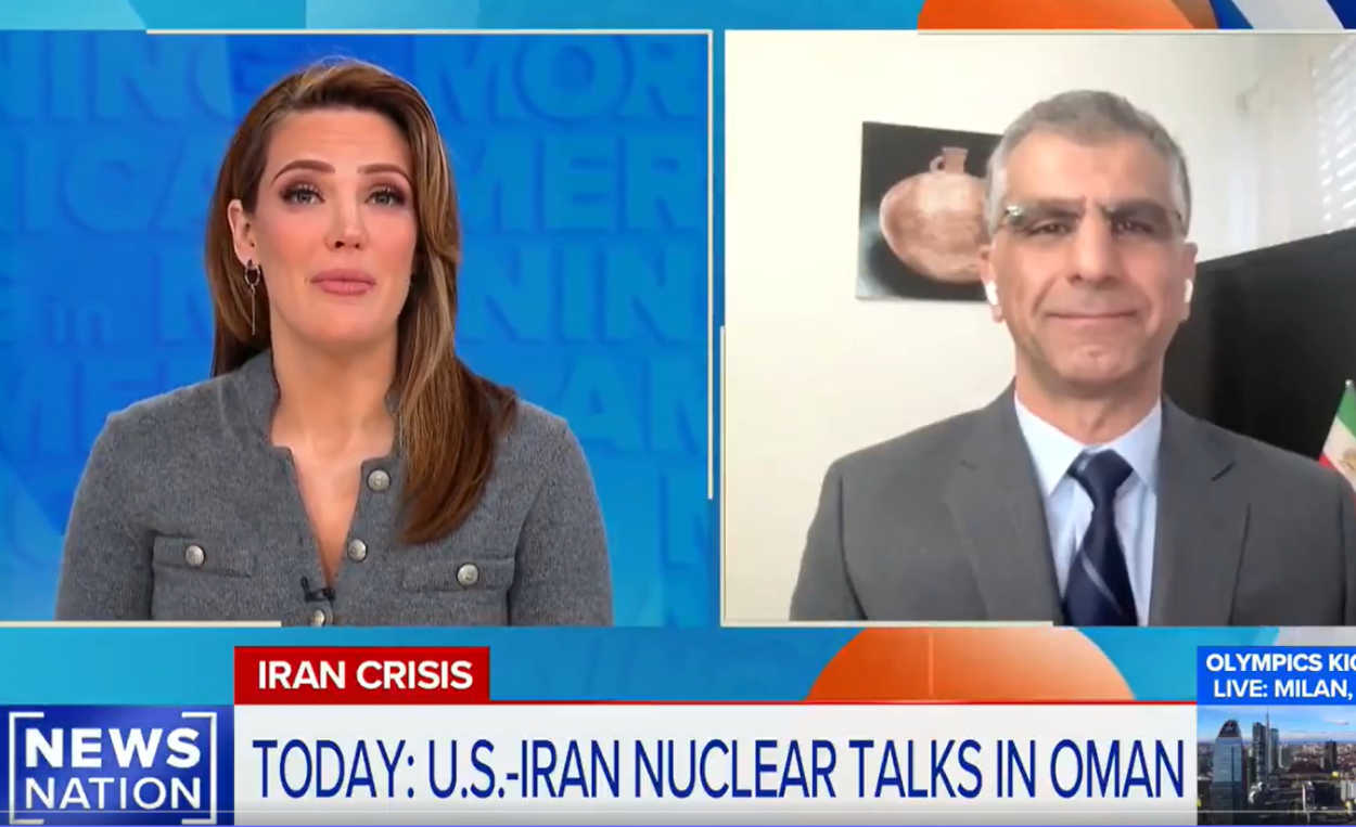 إيران بين مناورة التفاوض وتصاعد البديل: نظام يشتري الوقت وشعب يفرض المعادلة المفاوضات كآلية بقاء: تكتيك نظام فاقد للقدرة على الالتزام في مقابلة لافتة مع شبكة “نيوز نيشن” الأمريكية، قدّم مجيد صادق بور، المدير السياسي لمنظمة الجاليات الإيرانية الأمريكية (OIAC)،