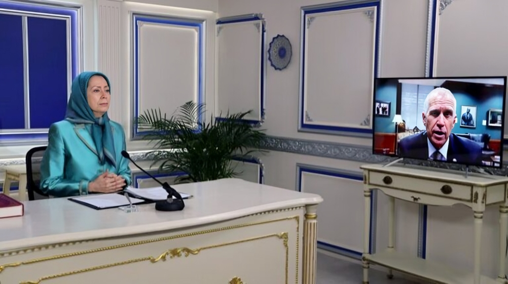 لقاء وحوار بين السيدة مريم رجوي والسيناتور توم تيليس عضو مجلس الشيوخ الأمريكي أجرت السيدة مريم رجوي، الرئيسة المنتخبة من قبل المقاومة الإيرانية، حوارًا عبر الإنترنت مع السيناتور توم تيليس، عضو مجلس الشيوخ الأمريكي