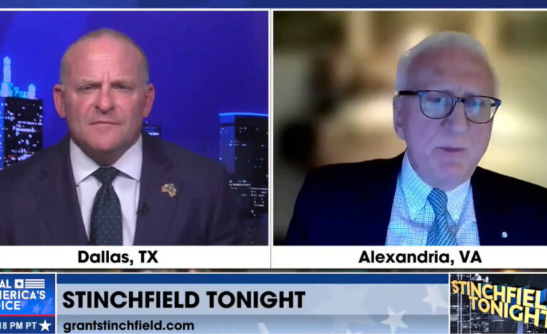 السفير روبرت جوزيف: إسقاط النظام بأيدي الشعب الإيراني هو المسار الوحيد لدرء الخطر النووي في مقابلة شاملة مع شبكة صوت أمريكا الحقيقي، أكد الدبلوماسي الأمريكي السابق والخبير في منع الانتشار النووي، السفير روبرت جوزيف، على الضرورة القصوى لتغيير النظام في إيران