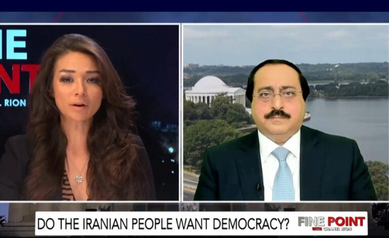 شبکة أو إيه إن: الشعب الإيراني يرفض دكتاتورية الشاه، والمقاومة الإيرانية تمثل الديمقراطية الحقيقية استضافت شبكة وان أمريكا نيوز السيد علي رضا جعفرزاده، نائب مدير المكتب التمثيلي