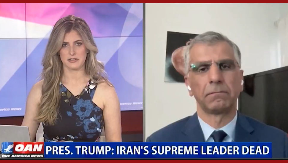 شبكة وان أمريكا نيوز: أهمية القوة الميدانية لمجاهدي خلق والرفض القاطع لـ نظامي الشاه والولي الفقيه في مقابلة مصورة ومباشرة مع شبكة وان أمريكا نيوز (OAN)، قدم الدكتور مجيد صادق بور، المدير السياسي لمنظمة الجاليات الإيرانية الأمريكية