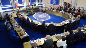 صحيفة أوتروب: برنامج المقاومة الداخلية هو البديل الديمقراطي الوحيد لرفض استبداد الولي الفقيه ودكتاتورية الشاه نشرت صحيفة أوتروب النرويجية مقالاً تحليلياً يسلط الضوء