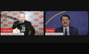 علي صفوي لشبكة سي دي إم: تسليح المقاومة الإيرانية ضرورة ملحة والحل يكمن في إسقاط النظام بأيدي الشعب استضافت شبكة سي دي إم (CDM) الإخبارية الأمريكية، ضمن تغطياتها المستقلة