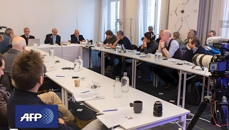 وكالة فرانس برس: معارضون إيرانيون يدينون “الملكية الوراثية” مع الولي الفقيه الجديد أدان المجلس الوطني للمقاومة الإيرانية، خلال مؤتمر صحفي عُقد في باريس