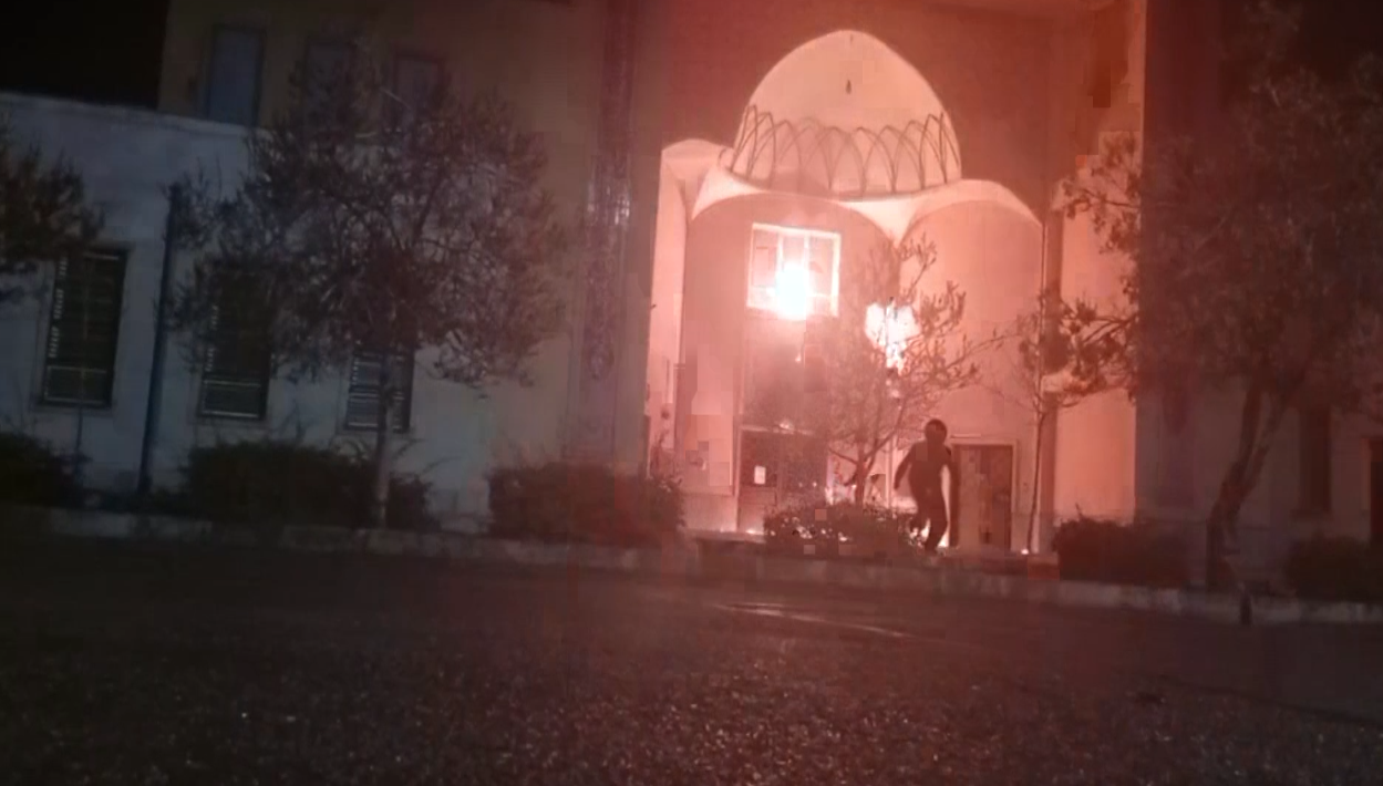 فوكس نيوز: حميراء حسامي تؤكد إعلان الحكومة المؤقتة وتصاعد عمليات وحدات المقاومة لإسقاط النظام في مقابلة تلفزيونية خاصة مع شبكة فوكس نيوز الأمريكية، ناقشت حميراء حسامي التطورات المتسارعة في إيران