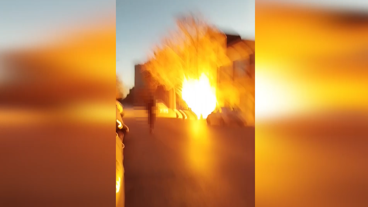 سينكلير تي في: تفاصيل الهجوم على مقر خامنئي و إعلان مريم رجوي عن حكومة مؤقتة استضافت شبكة سينكلير تي في الأمريكية، ضمن نشرتها الإخبارية الوطنية، علي رضا جعفرزاده