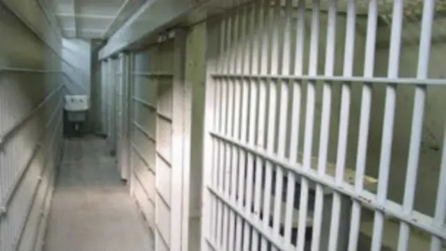 ليلة الرعب والصمود في قزلحصار: المقاومة الإيرانية تتوعد جلادي النظام بعد نقل 6 سجناء للإعدام بناءً على بيان عاجل وتفصيلي صادر عن منظمة مجاهدي خلق الإيرانية، شهد سجن قزلحصار سيئ السمع