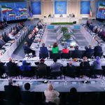 سقوط "ورقة الشاه" في البرلمانات الأوروبية : المقاومة الإيرانية تحاصر نظام الملالي وتكشف عقم البدائل المستوردة عبد الرزاق الزرزور محامي وناشط حقوقي سوري تشهد الخارطة السياسية الإيرانية في منعطفها الراهن تحولات جذرية تتجاوز صراعات السلطة