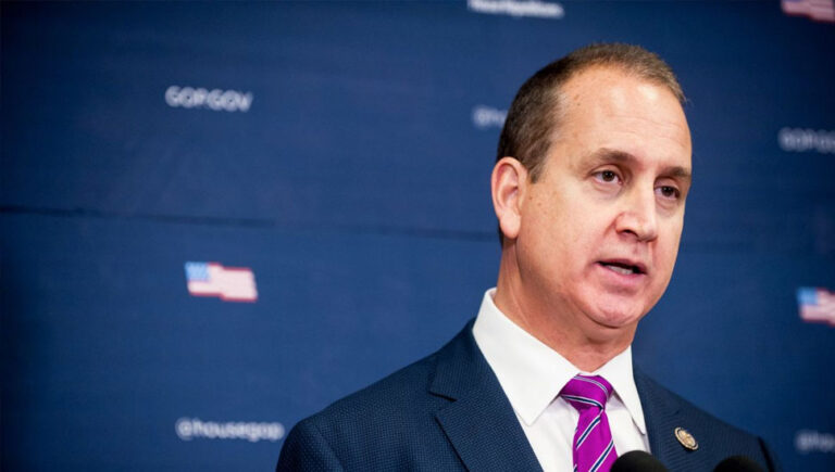 عضو الكونغرس دياز بالارت يندد بإعدامات النظام الإيراني: أداة يائسة لترهيب الشعب ويجب محاسبة طهران نشر ماريو دياز بالارت، عضو الكونغرس الأمريكي الديمقراطي