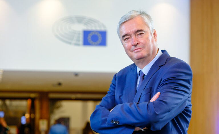 ميلان زفير يوجه نداءً عاجلاً للاتحاد الأوروبي لوقف آلة الإعدامات الممنهجة في إيران في تحرك دبلوماسي حازم يعكس تصاعد القلق الأوروبي إزاء التدهور المريع في حالة حقوق الإنسان في إيران