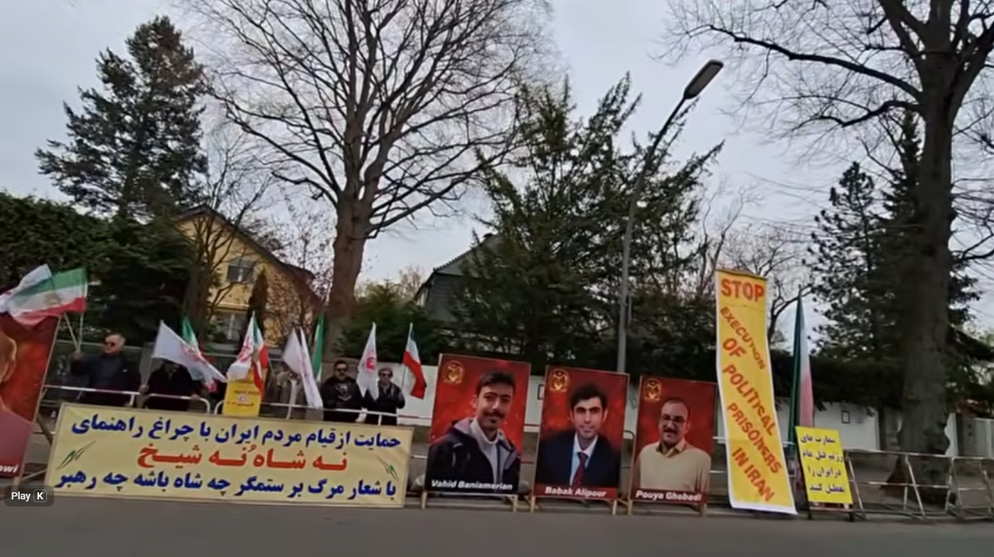 برلين: اليوم الخامس والأربعون لاعتصام الإيرانيين الأحرار أمام سفارة النظام الإيراني دعمًا لانتفاضة الشعب في تحدٍ مستمر لآلة القمع، ومساندةً حقيقية لانتفاضة الشعب الإيراني