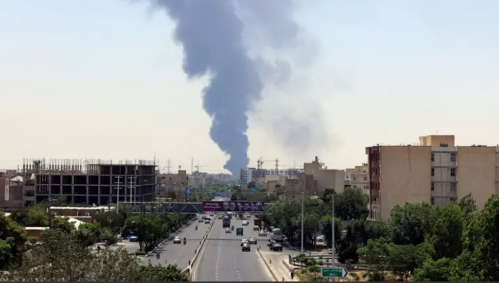 تكلفة باهظة لمغامرات خامنئي: الحرب تترك ندوباً غائرة في جسد الاقتصاد والمجتمع الإيراني لقد تجسدت التداعيات الكارثية للسياسات النووية والصاروخية وحروب الوكالة