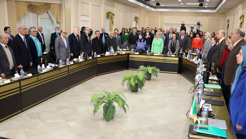 نحو تحول في السياسة الغربية: وستمنستر يفتح ملف الاعتراف ببديل نظام الملالي وستمنستر كمؤشر على تحوّل سياسي نوعي عبدالرزاق الزرزور في 26 مارس 2026، شكّل اجتماع سياسي–حقوقي في لندن نقطة انعطاف لافتة في مقاربة الغرب