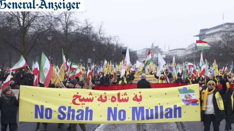 غضب واسع في ألمانيا لزيارة ابن الشاه: 22 شخصية ألمانية وعشرات المنظمات تحذر البرلمان من إضفاء الشرعية عليه وفقاً لتقرير نشرته صحيفة جنرال أنتسايغر الألمانية نقلاً عن بيان لمنظمة المساعدة الإنسانية
