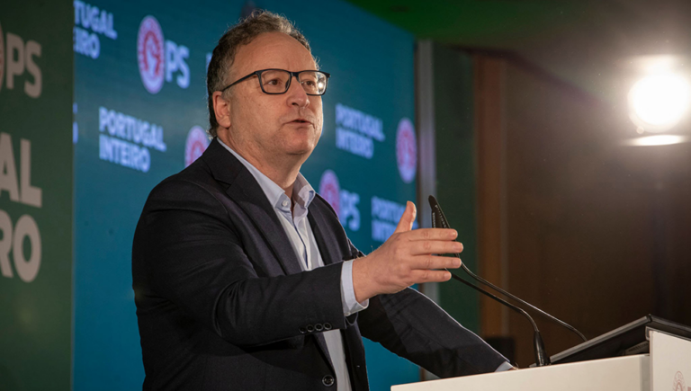 فرانسيسكو أسيس يدعو للحل الثالث ويدعم المقاومة الإيرانية كبديل وحيد للديكتاتورية شكل الخطاب الذي ألقاه فرانسيسكو أسيس، منسق حقوق الإنسان في مجموعة الاشتراكيين والديمقراطيين بالبرلمان