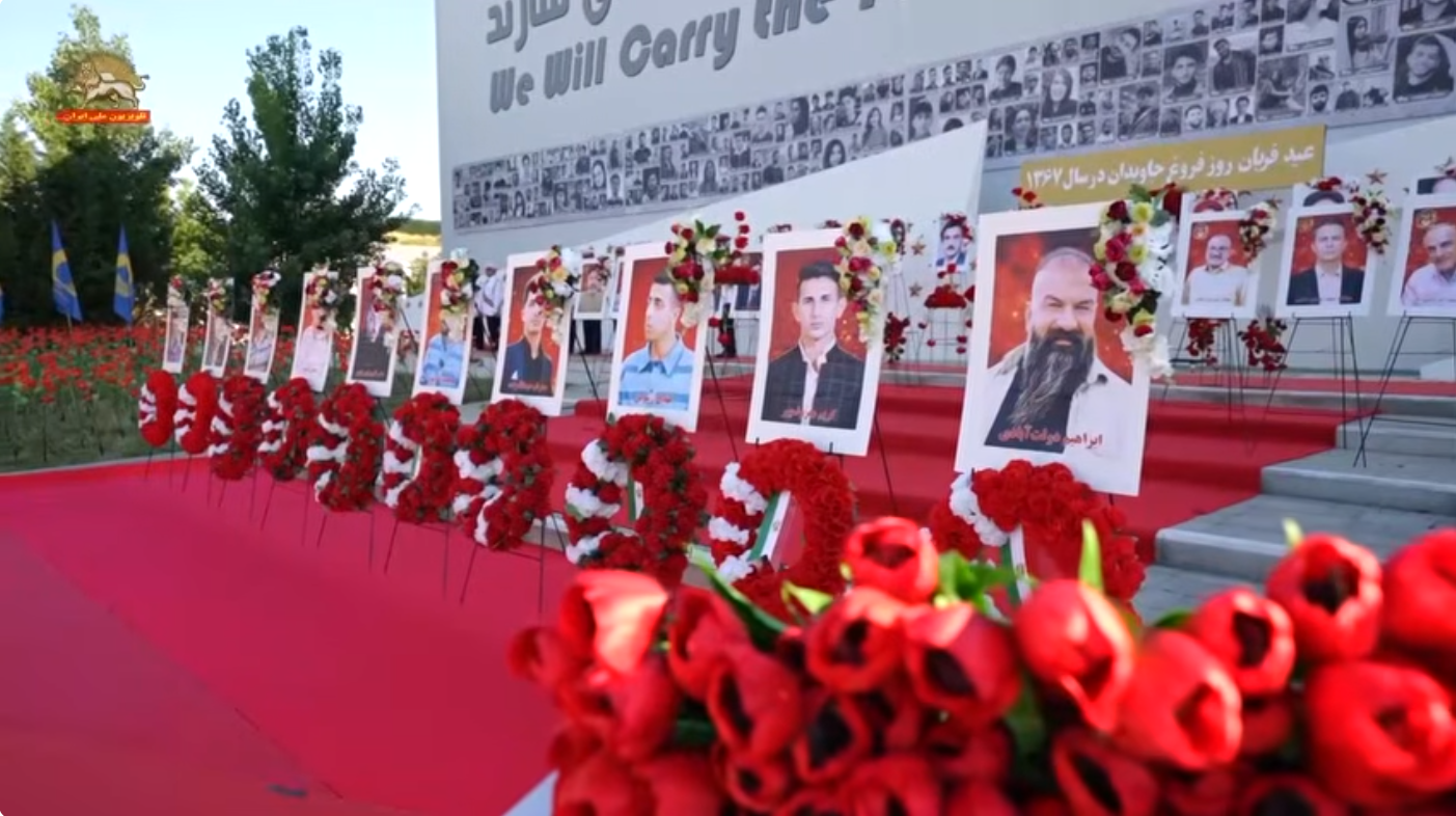 مجاهدو خلق يحيون صلاة عيد الأضحى في أشرف 3 ويكرمون الشهداء أقام أعضاء منظمة مجاهدي خلق الإيرانية المقيمون في مدينة أشرف 3 بألبانيا، يوم الأربعاء 27 مايو، صلاة عيد الأضحى المبارك في أجواء مهيبة وحاشدة