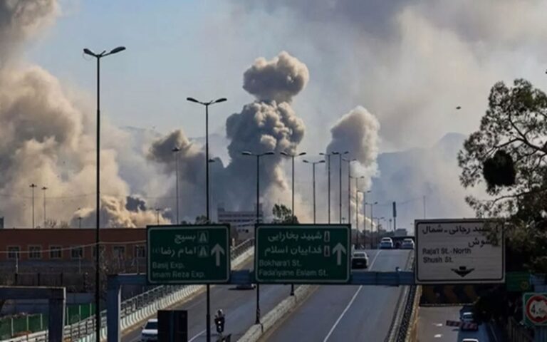 حرب وعقوبات وانهيار: اقتصاد النظام الإيراني على حافة الهاوية هناك وهم متأصل في قلب السردية الاقتصادية للنظام الإيراني: الاعتقاد بأن القدرة على التحمل يمكن أن تكون بديلاً عن الاستراتيجية