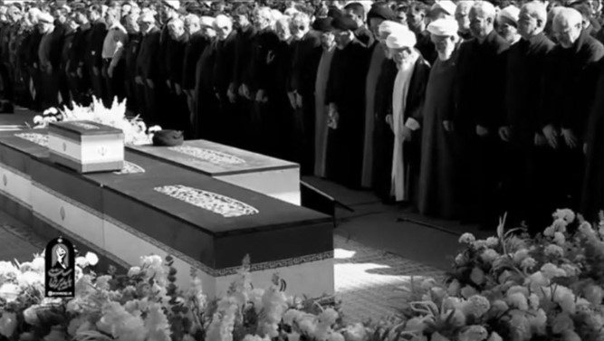 رويترز: استعراض القوة في مراسم خامنئي لا يحجب استياء اقتصادي وسياسي عميق في إيران نشرت وكالة رويترز تقريراً تحليلياً تحت عنوان معزو الولي الفقية يملأون شوارع إيران، لكن الاستياء لا يزال قائماً. وأفادت الوكالة بأن السلطات الحاكمة