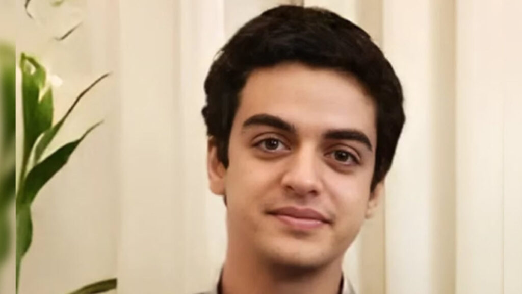 تواجه قضية علي يونسي تطورات جديدة بعد إضافة خمس سنوات إلى عقوبته في إطار قضية جديدة أثارت انتقادات حقوقية واسعة بشأن أوضاع السجناء السياسيين.