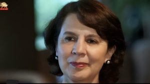 روزاليا أرتياغا سيرانو خلال كلمتها في مؤتمر دولي لمناهضة الإعدام في إيران ودعم التحول الديمقراطي.