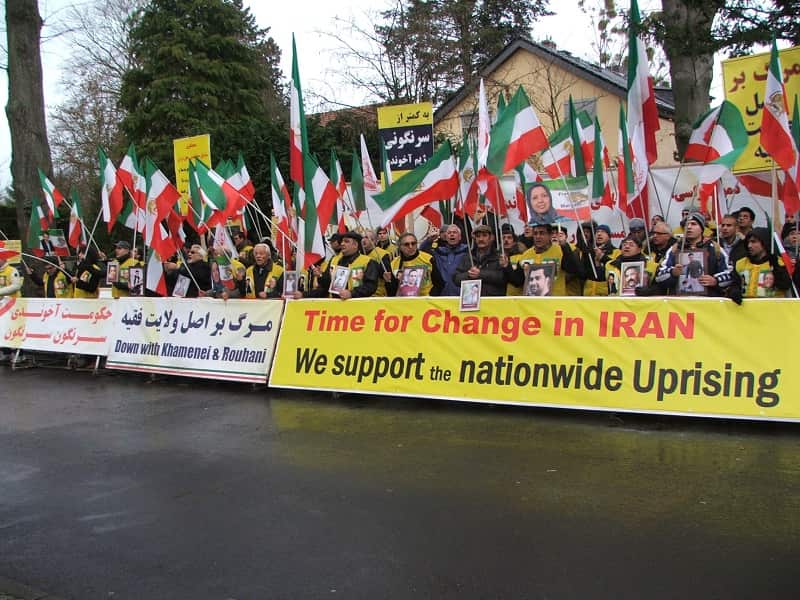 Supporters of MEK/PMOI in Berlin rally in front of Iran’s embassy to support Iran Protests