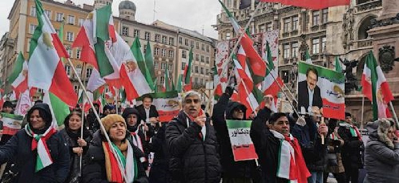 PMOIMEK Supporters rally against Zarif presence at Munich Security Conference