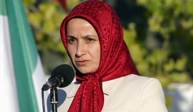 Damona Taavoni: To Khamenei, Raisi, Rouhani, and the rest of those involved in the 1988 massacre, who are still in power today, I say: Fear these names! The 30,000 have multiplied, and you hear their echoes every day in the streets of Iran