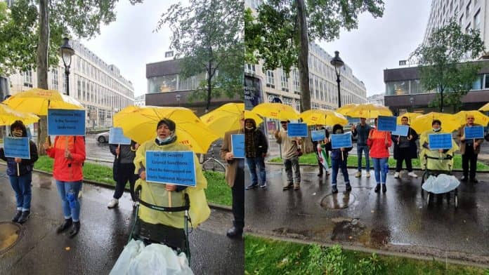 Protesters in Austria Urge world community to re-impose all UN sanction on Iran's regime