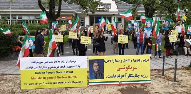 Iranians, supporters of the People's Mojahedin Organization(PMOI/MEK) and the National Council of Resistance of Iran(NCRI), rallied in front of the Iranian regime embassy in Brussels. Iranians demonstrated in support of the Khuzestan uprising that people have been demonstrating for the past 9 days for the water crisis in Iran.