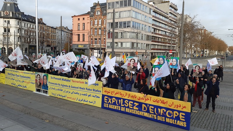 Iranians, MEK Supporters Rally in front of the Antwerp court — November 18, 2021
