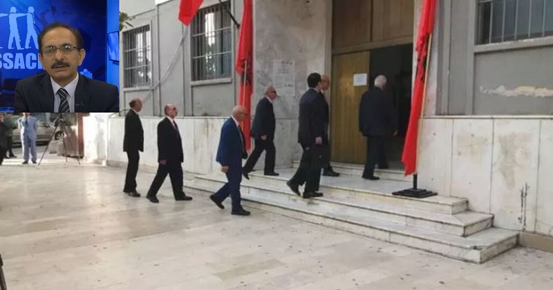Mahmoud Royaei with other plaintiffs entering Durrës Court in Albania — Nov 16, 2021