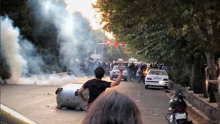 September 22, 2022: People returned to the streets in cities across Iran on Thursday, September 22, for the seventh consecutive day of anti-regime protests.