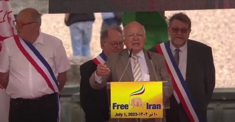Jean-Pierre Brard former French MP, addressed at the grand rally in Paris to the demonstrators.