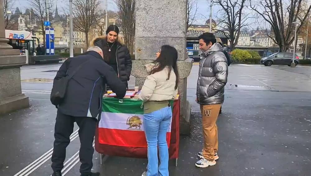 Lucerne, Switzerland: MEK Supporters Held an Exhibition in Solidarity With the Iran Revolution