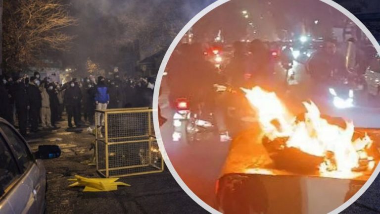 Tehran under IRGC siege on Day 21—52,000 troops, snipers, tanks fail to crush uprising. Youths clash back; Maryam Rajavi calls for IRGC blacklist. Martyrs honored.