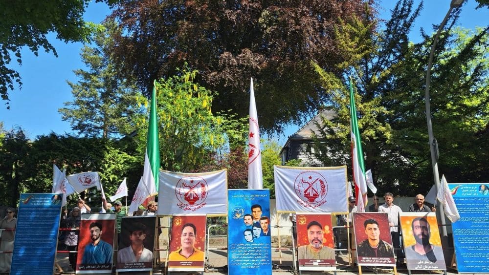 Supporters of the MEK in Berlin marked the anniversary of the PMOI founders’ execution, condemned executions in Iran, and called for a democratic republic.