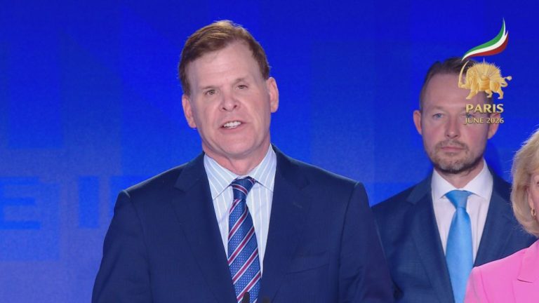 Former Canadian Foreign Minister John Baird rejects dictatorship in all forms and supports a democratic future for Iran.