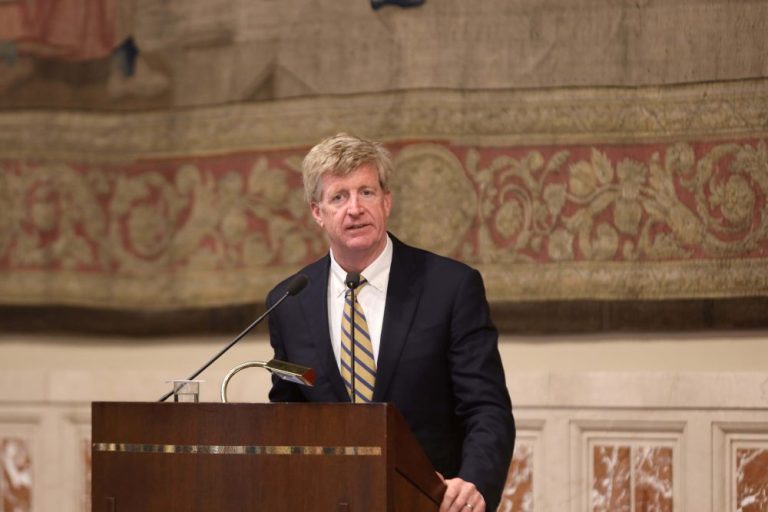 Patrick Kennedy called for global solidarity with the Iranian people and democratic change.