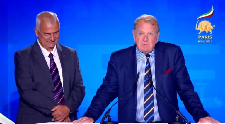 Struan Stevenson criticizes French authorities and backs the Iranian Resistance in Paris.