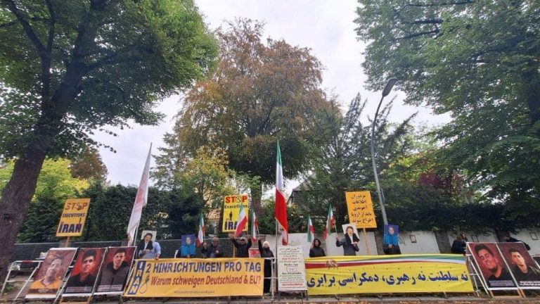 PMOI supporters mark 210 days of protest in Berlin, expressing support for the NCRI alternative.
