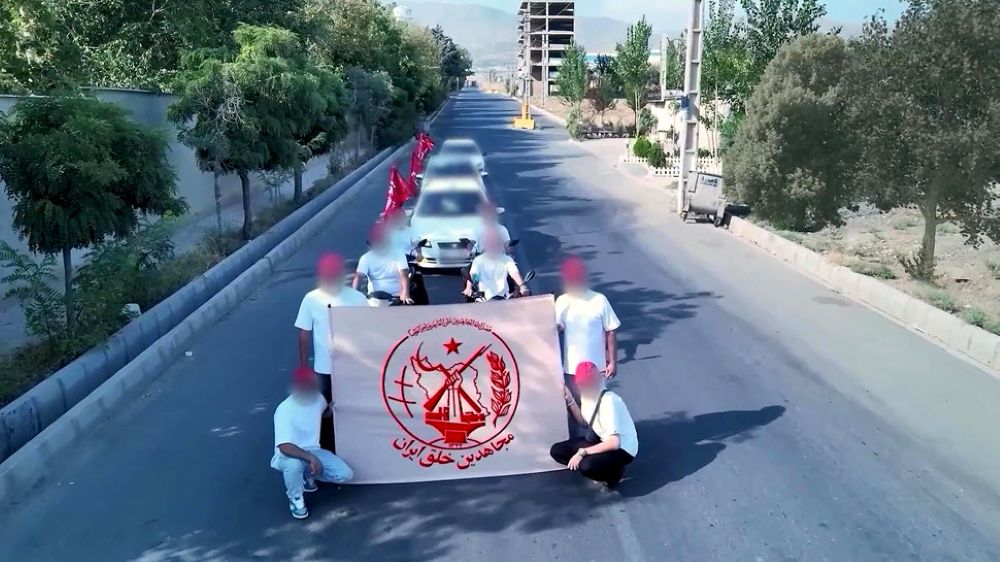 Resistance Units stage an organized parade in Karaj, challenging the regime’s execution machine.