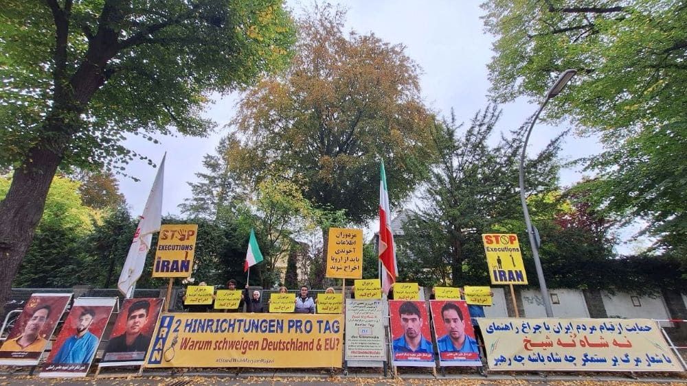 MEK supporters continue their 217th-day sit-in in Berlin, condemning executions and calling for a free, democratic republic in Iran.