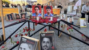 PMOI supporters rally outside Sweden’s Parliament, condemning executions and calling for a democratic republic in Iran.